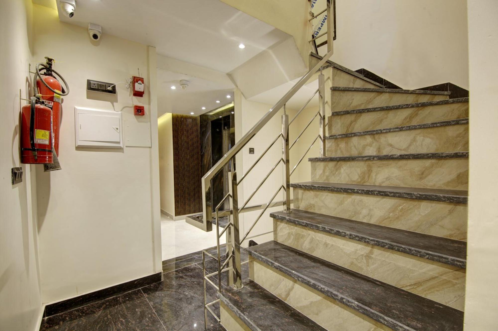 Bless Inn - Near Connaught Place New Delhi Ngoại thất bức ảnh