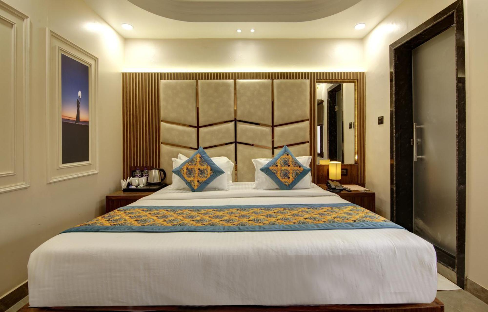 Bless Inn - Near Connaught Place New Delhi Ngoại thất bức ảnh
